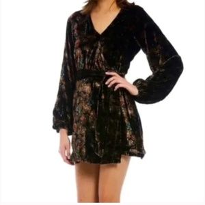 NEW Chelsea + Violet | Velvet Floral Dress size S